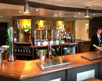 The Crown Pub, Dining & Rooms - Henlow - Бар