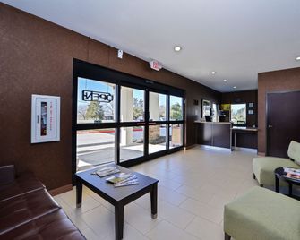 Americas Best Value Inn And Suites Cuero - Cuero - Lobby