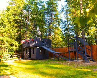 Timber Wolf Resort - Hungry Horse