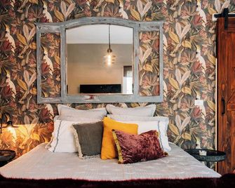 Pool Queen Bedroom Suite - Dural