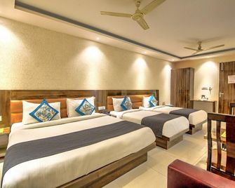 Hotel Smart Plaza-Near Delhi Airport - New Delhi