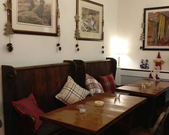 The Victoria - Malham - Living room