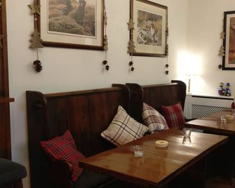 The Victoria - Malham - Living room