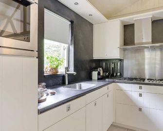 Villa in Sandberghe With Sauna and Comfort - Uden - Kitchen