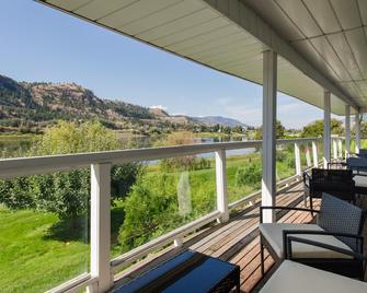 South Thompson Inn & Conference Centre - Kamloops - Balcony