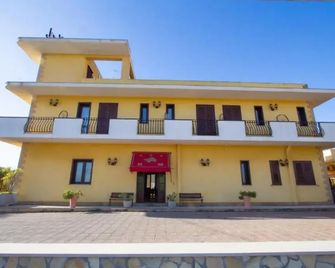 Hotel Merlino - Avola - Edificio