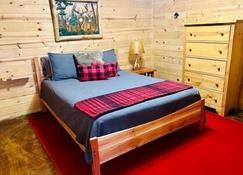 Super Walkable 4bd/3ba Mt Hood Forest - Sleeps 14 - Government Camp - Camera da letto