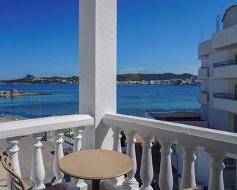 Endlss Beach & Disco Hotel Ibiza Adults Only - Sant Josep de sa Talaia - Балкон