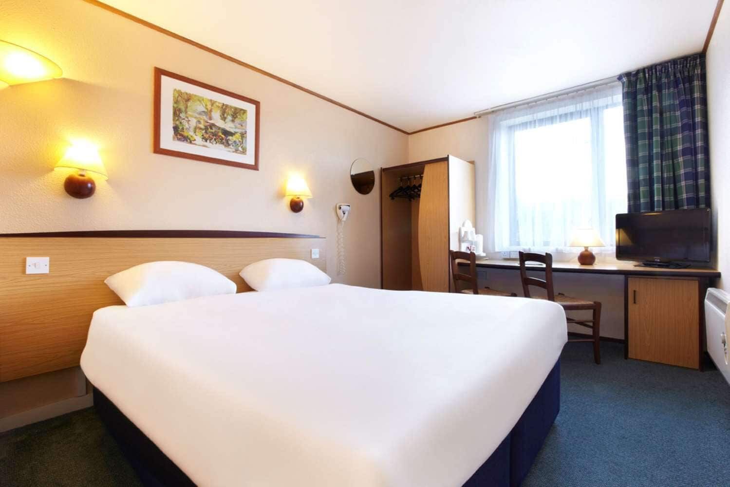 The Raceby Hotel, Doncaster (South Yorkshire), Part of the AG Collection - Doncaster