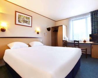 The Raceby Hotel, Doncaster (South Yorkshire), Part of the AG Collection - Doncaster