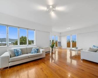 Kapiti Getaway - Paraparaumu Beach Rental - Paraparaumu Beach - Obývací pokoj