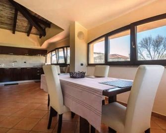 Anaele House B&B - Arborea - Jídelna