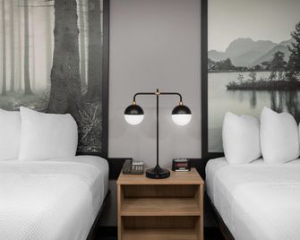 Super 8 by Wyndham Sault Ste Marie On - Sault Ste Marie - חדר שינה