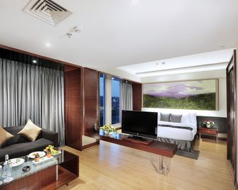 Grand Candi Hotel - Semarang - Oturma odası