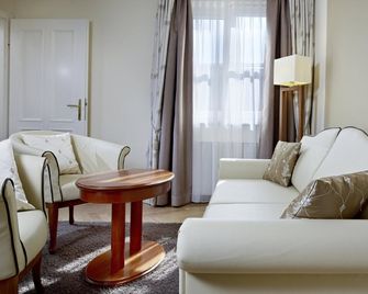 فندق إليفنت - سالزبورغ - غرفة معيشة