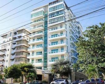 Private apartment, 1BR, king bed - Santo Domingo Oeste - Edificio