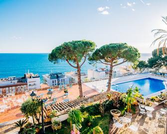 Hotel Roger de Flor by Seleqtta - יורט דה מאר - בריכה