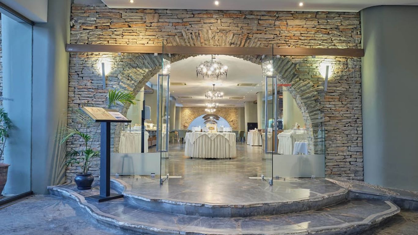 Sitia Beach City Resort & Spa