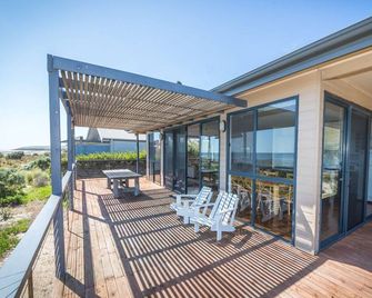 20 Lady Bay Road - Normanville - Balcony