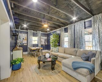 Winnsboro Home On 17 Acres Outdoor Spots - Winnsboro - Living room