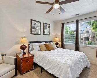 Outdoor Adventures Open & Family Friendly - 2b/2ba - South Jordan - Bedroom