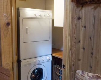 824 Beaver Pond - Truckee - Пральня
