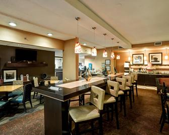 Hampton Inn Fairmont - Fairmont - Restaurant