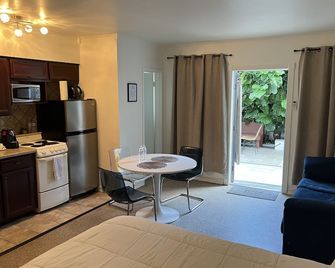 Tiana Beach Inn - הוליווד - חדר שינה