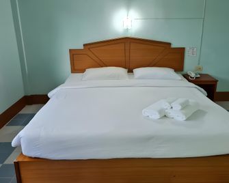 Phu Nga Hotel - Phangnga - Спальня