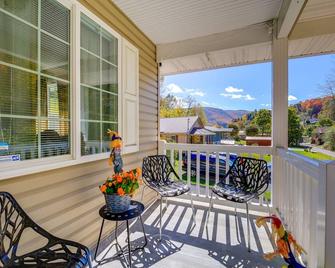 Laptop-Friendly Appalachian Mountain Retreat! - Norton - Balcony