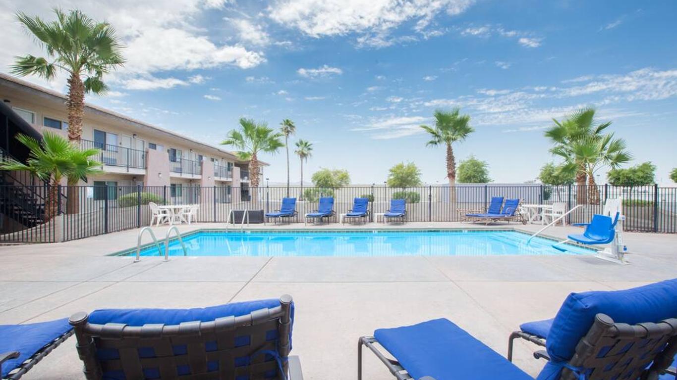 Days Inn by Wyndham Lake Havasu