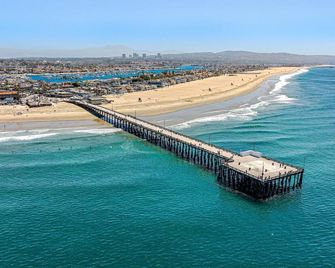 Cozy 1Br Beach Retreat W Balcony & Bbq One Block From Sand By Beachview Rentals - Newport Beach - Beach