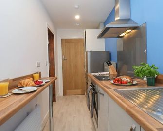 Frankies Seaview 4 - Bridlington - Kitchen