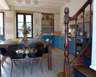 Le gite de saint-maixent le petit - Haims - Comedor