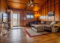 Western Style Bunkhouse With Amazing Mountain Views - Cody - Wohnzimmer