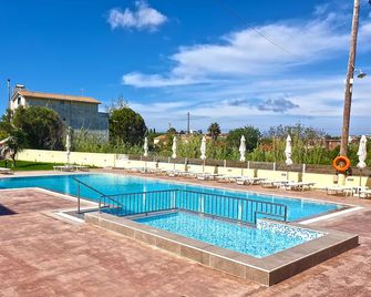 Jenny Hotel - Agios Sostis - Piscina