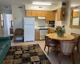 Boardwalk Terrace Apartments - Ocean City - Kitchen