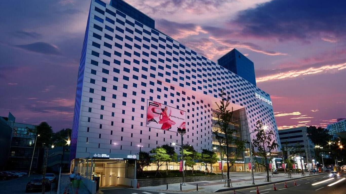 هوتل فيبرواري دونجدايجو