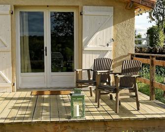 Peas & Love - Charming country house - Saint-Julien-de-Jonzy - Balcón
