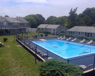 Village Green Motel - South Yarmouth - Pool