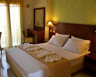 Alex - Karpathos - Bedroom