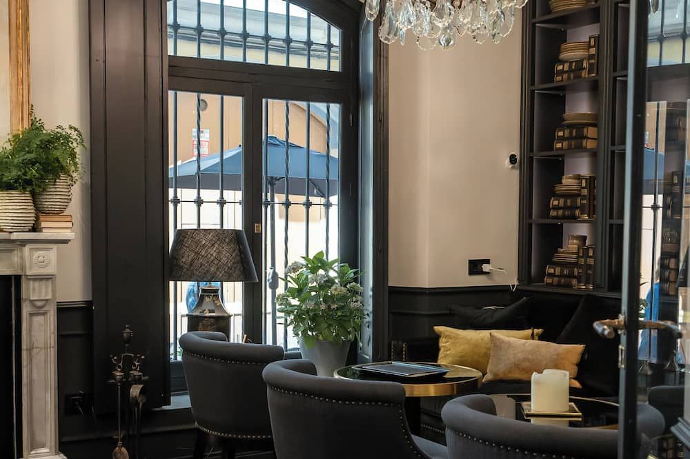 كاسا كانوفاس بوتيك هوتل - قادس - ردهة