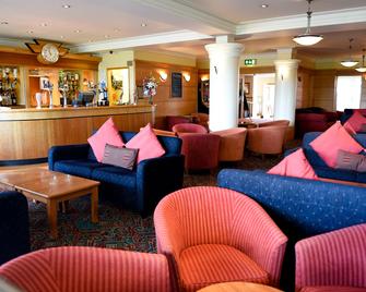 Riviera Hotel & Holiday Apartments Alum Chine - Bournemouth - Bar
