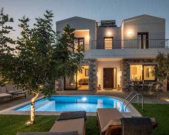 Istros Villas - With Pools, Bbq & Heated Spa Whirlpools, By Thinkvilla - Argoulides - Pool
