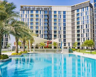 Expo Village Serviced Apartments - Dubai - Pool