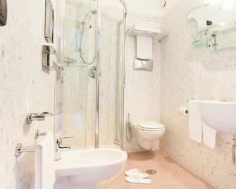 Hotel Majorana - Rende - Bathroom