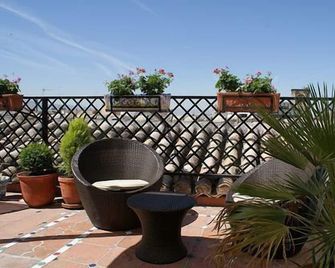 Oasis Backpackers Hostel Granada - Granada - Balkon