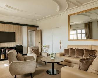 Palacio de los Duques Gran Meliá - The Leading Hotels of the World - Madrid - Living room