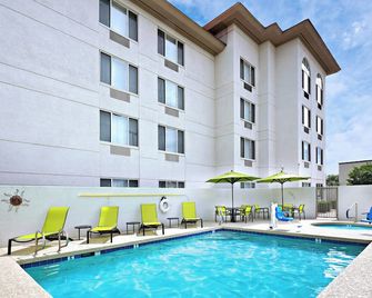 SpringHill Suites by Marriott Phoenix Glendale/Peoria - Glendale - Piscina
