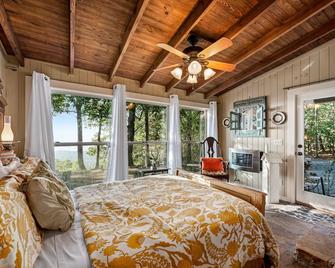 Amazing Mountain Views Special Rates Book Today - Mentone - Habitación